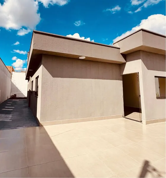 Casa nova vista da área externa